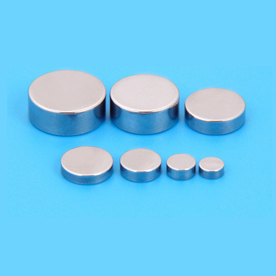 Rapport de GCr15 en acier/d'aiguille matérielle Pin Bearing Roller 3*1 3*2 4*3 de solides solubles